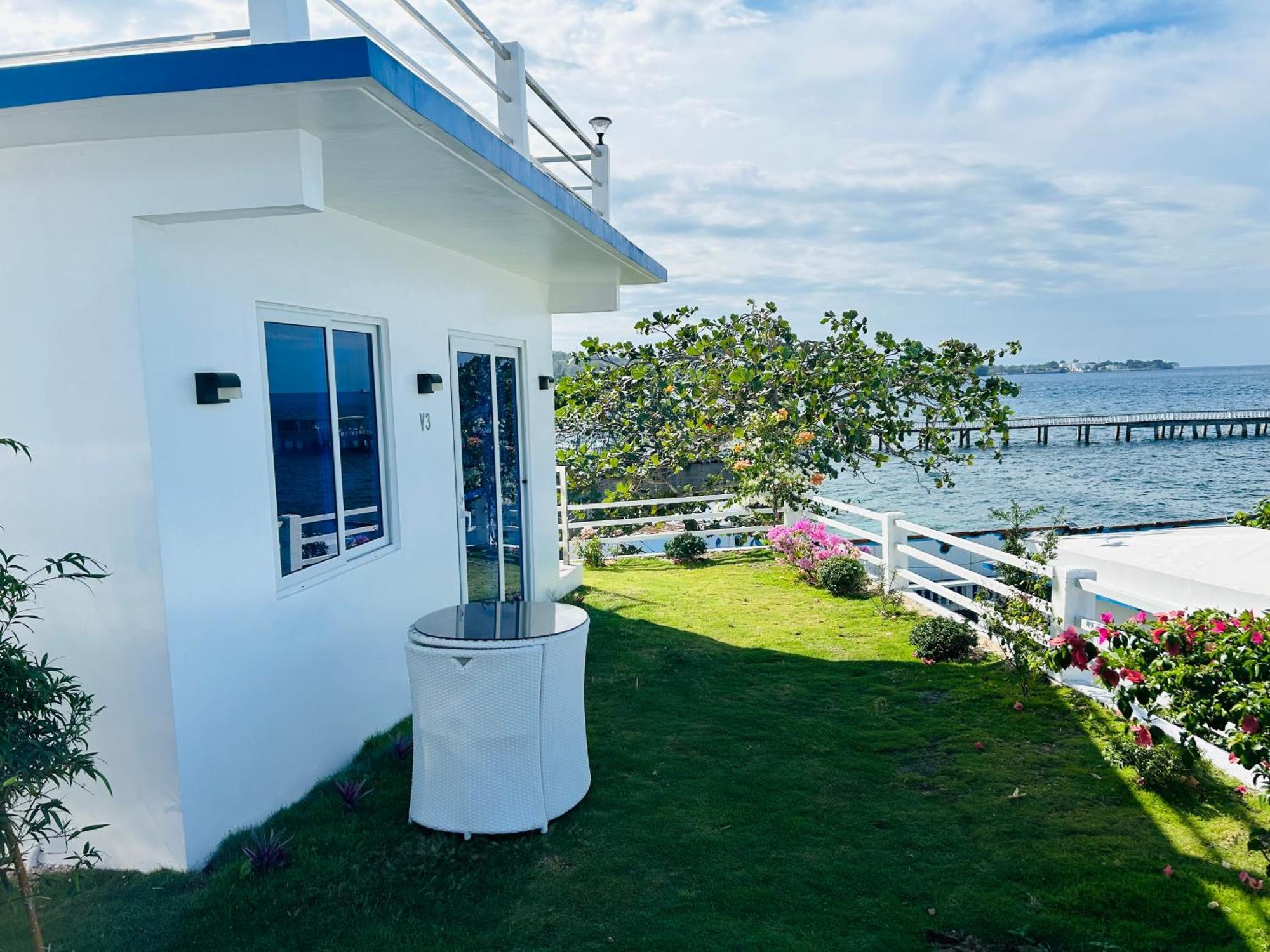 1888 Beach Resort Dumaguete City Exterior foto